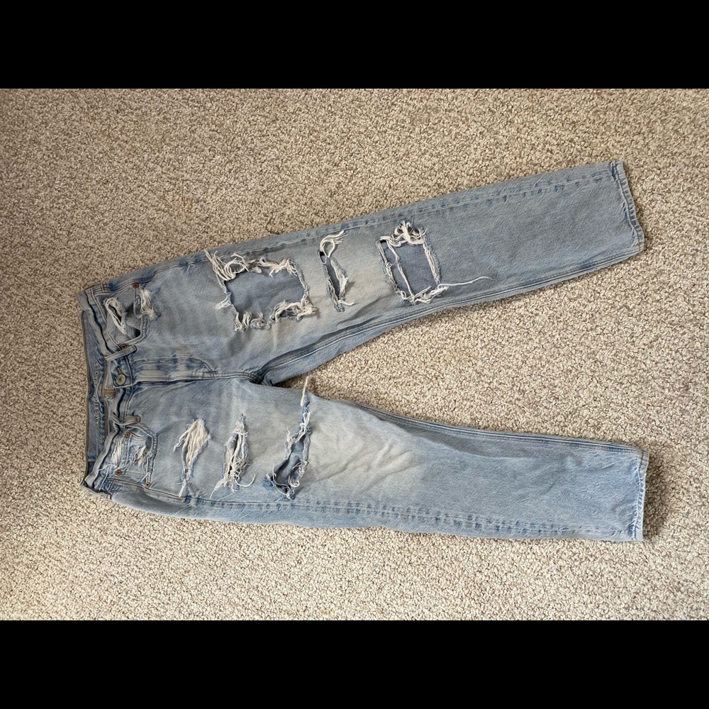 Size 6 American eagle ripped jeans